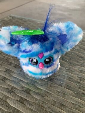 Furby Mini  Plush Kids With Key Chain. He Works!